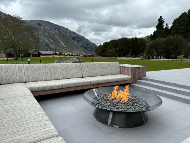 Warming Trends Media - Lava Rocks | Delaware Hardscape Supply, LLC