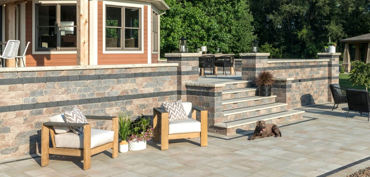 Unilock - Freestanding Wall Brussels Dimension | Delaware