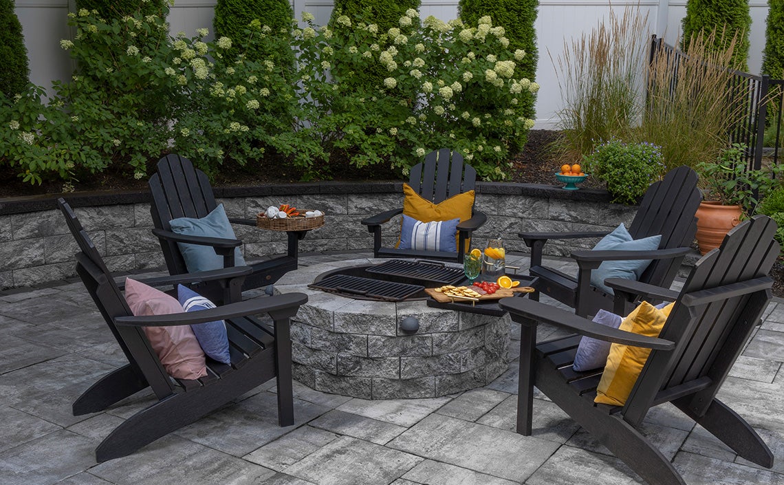 WAREHOUSE Landscape 別珍ブラック42 Black Dyed Landscape Mulch | Delaware Hardscape Supply, LLC