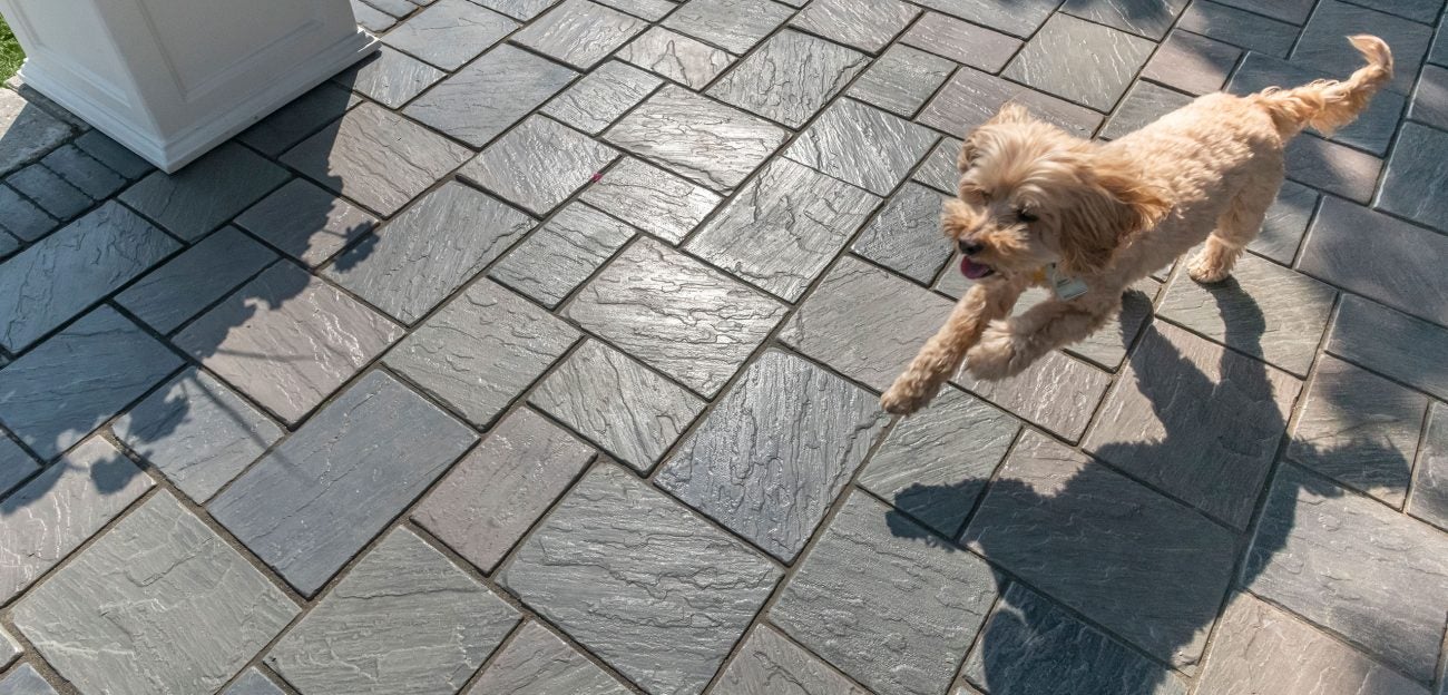 STONE  ブラック リブニット L Unilock Richcliff Landscape Paver | Delaware Hardscape Supply, LLC